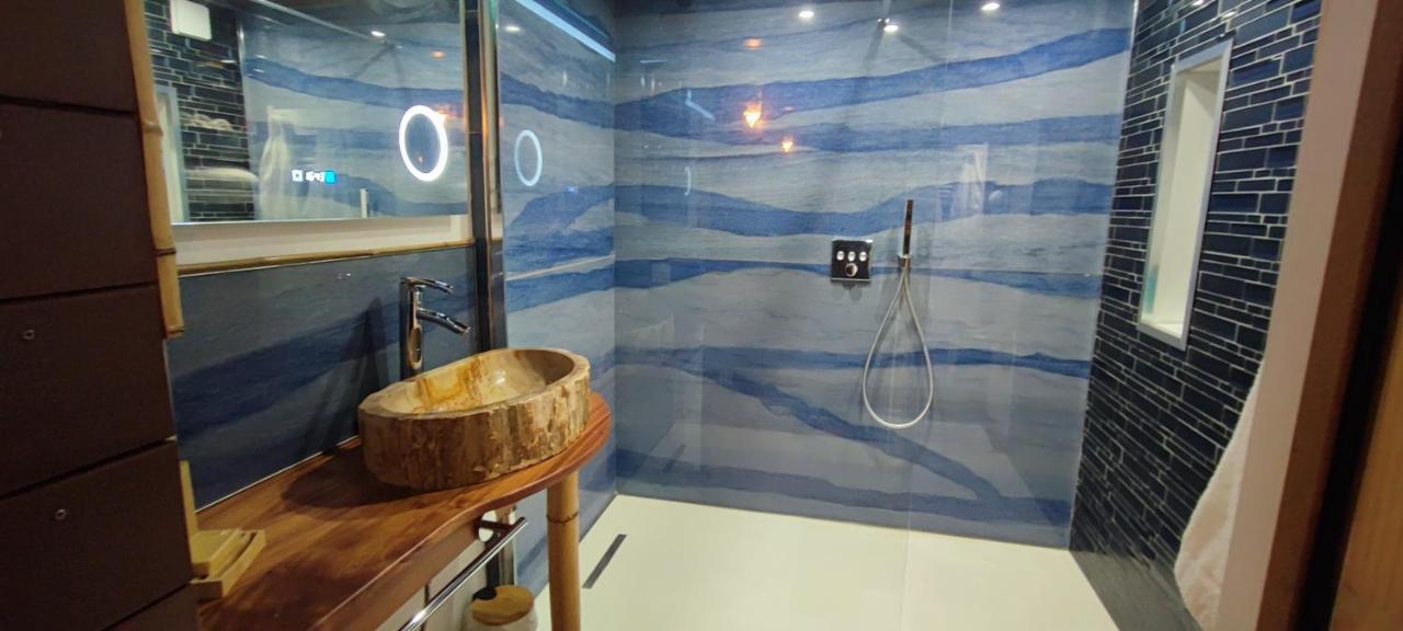 La Kaz Rhumantique Sauna And Spa Privatif La Riviere-Saint-Sauveur Luaran gambar