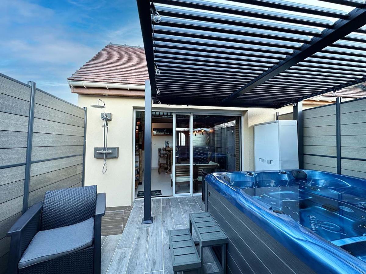 La Kaz Rhumantique Sauna And Spa Privatif La Riviere-Saint-Sauveur Luaran gambar